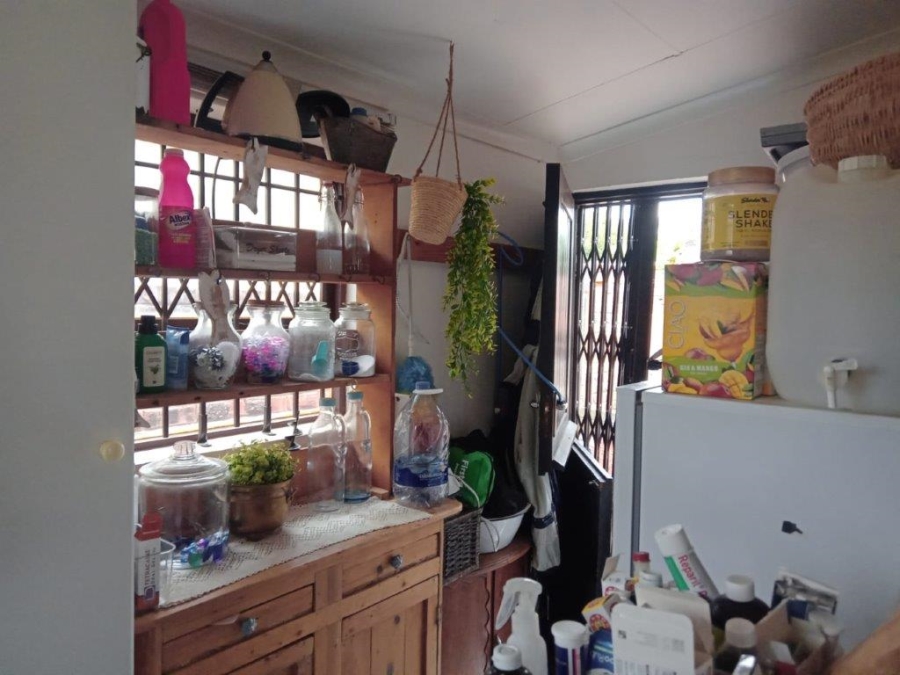 5 Bedroom Property for Sale in Wavecrest Eastern Cape